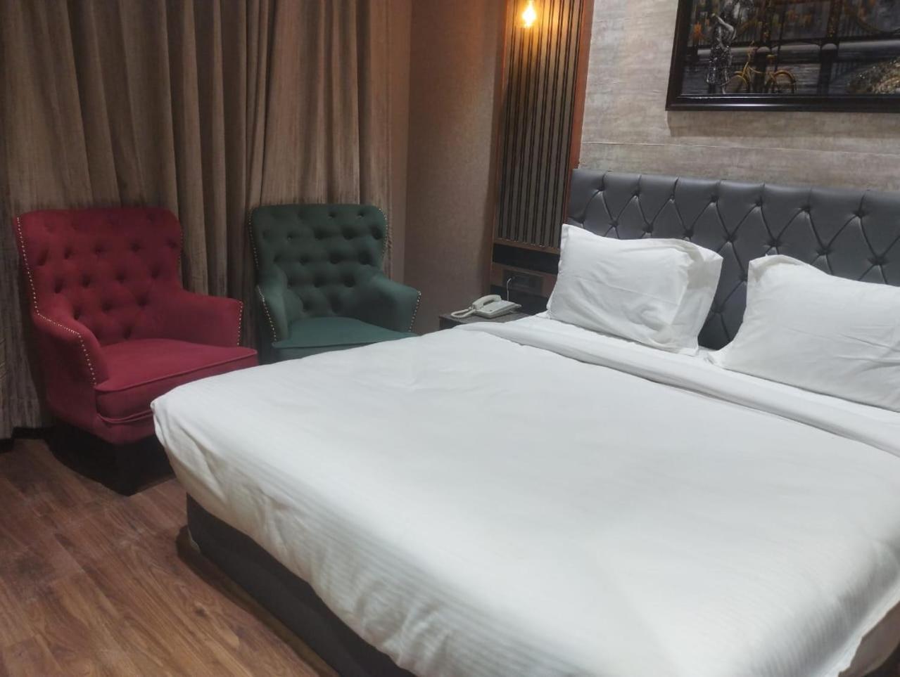Raj Vilas Resort Dhanbād エクステリア 写真