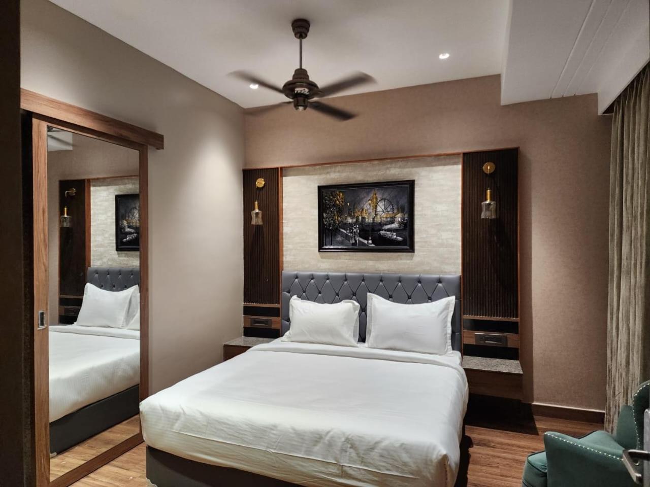 Raj Vilas Resort Dhanbād エクステリア 写真