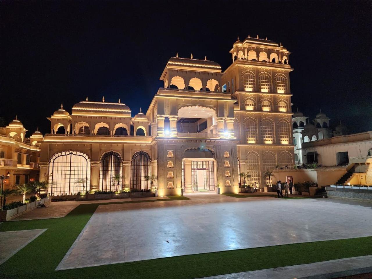 Raj Vilas Resort Dhanbād エクステリア 写真